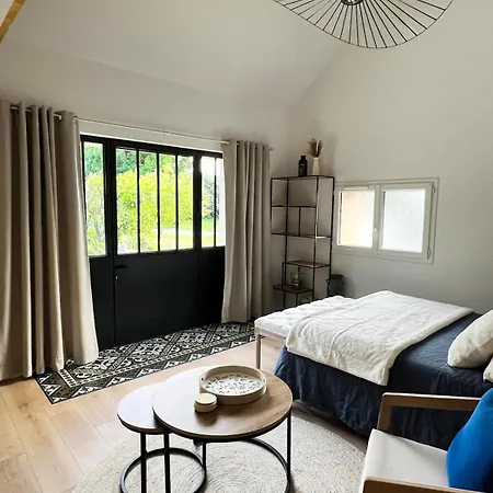 Semesterbostad Jolie Dependance A 15 Minutes Du Circuit Saint-Biez-en-Belin