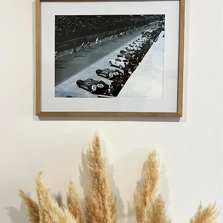 Jolie Dépendance à 15 Minutes Du Circuit *