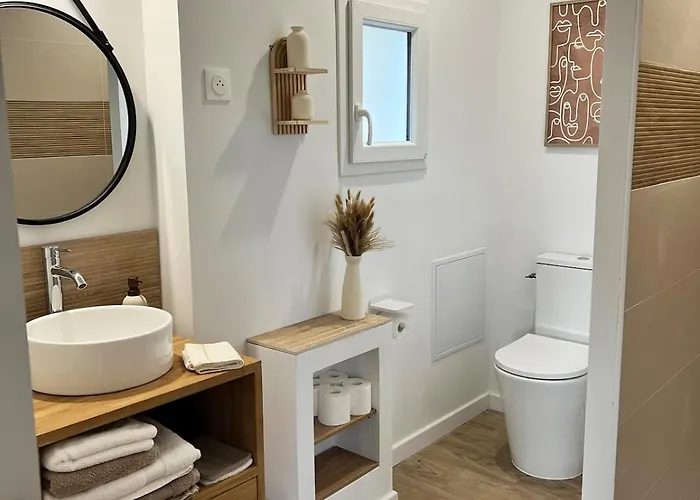 Jolie Dépendance à 15 Minutes Du Circuit Hébergement de vacances *